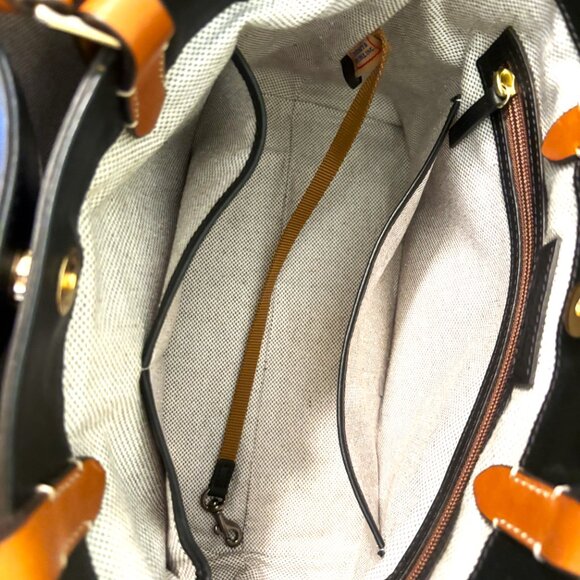 Dooney & Bourke Black Leather Shoulder/Handbag with Gold Trim NWT Dust Bag - Picture 4 of 12